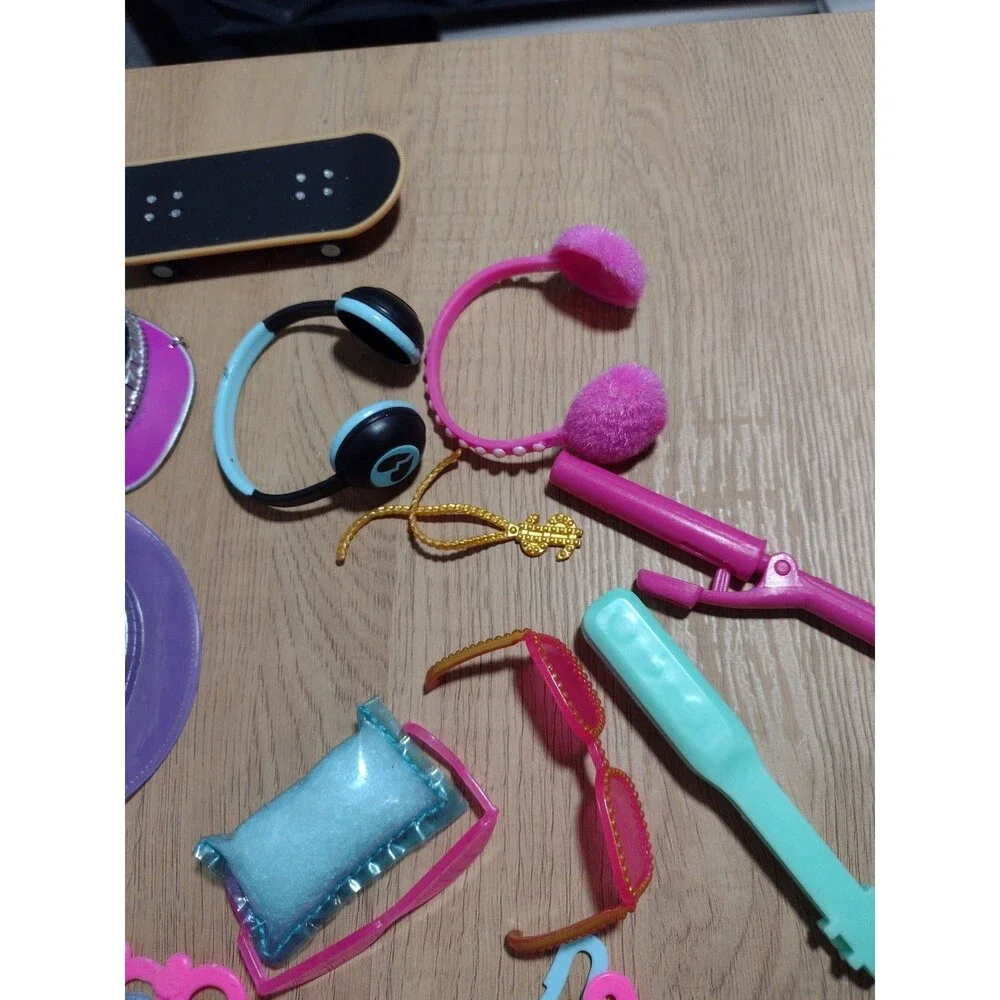 Rainbow High Shoes Accessories Hangers Combs LOT
